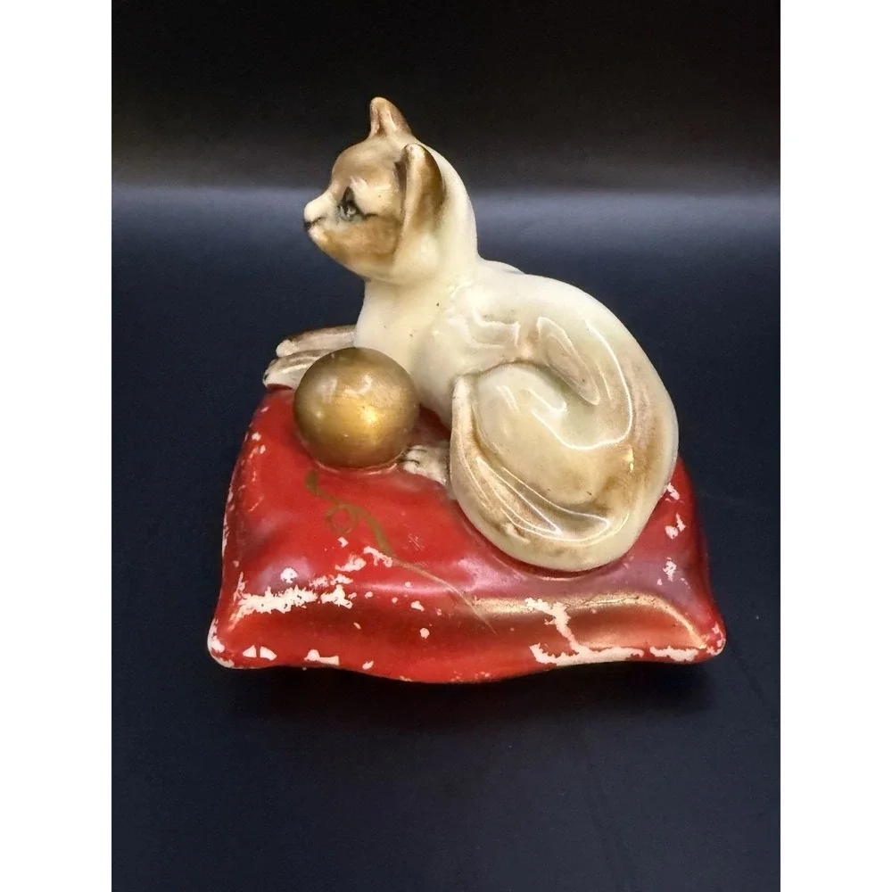 Vintage Japan Ceramic Cat Coin Bank Figurine on Red Pillow‎ Mid Century